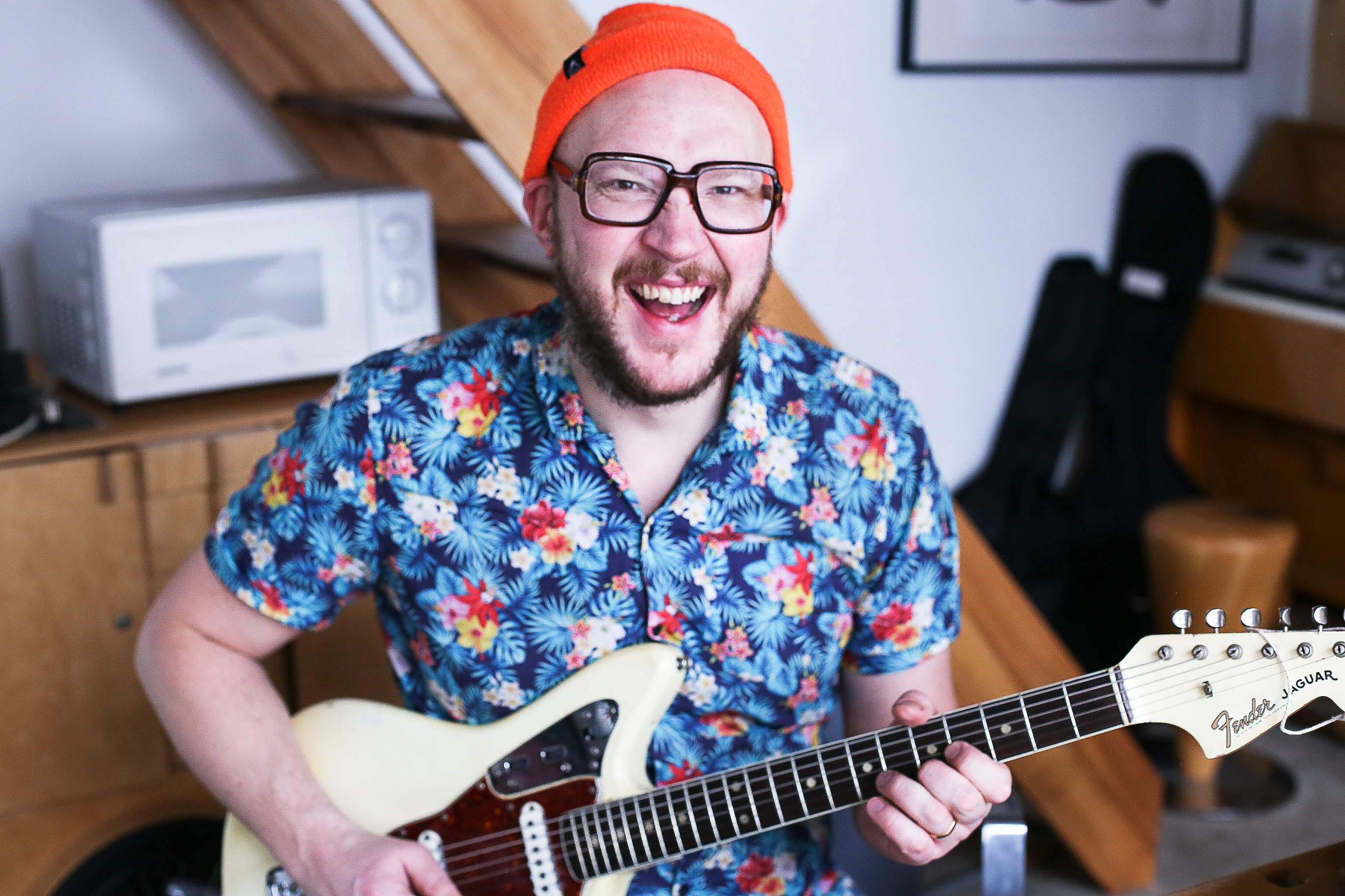 Marzi Nyman ja Fender Jaguar. Kuva: Ella Jaakkola Marzi Nyman ja Fender Jaguar. Kuva: Ella Jaakkola